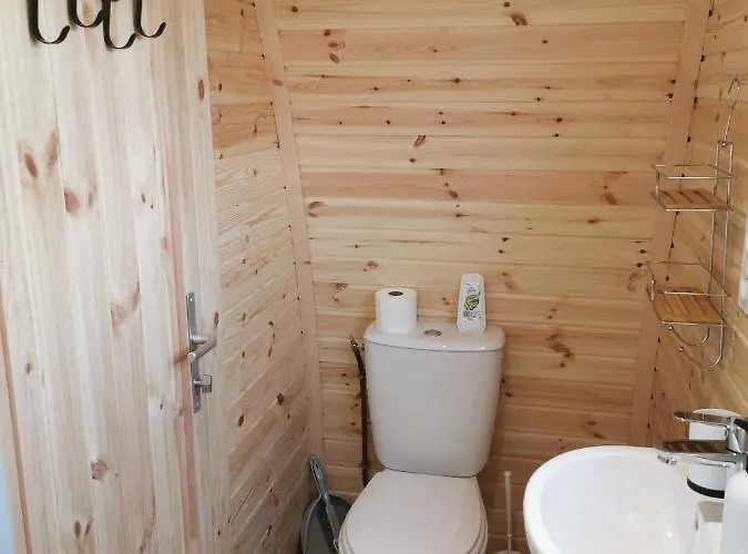 La Insolite Οργανωμένο κάμπινγκ *